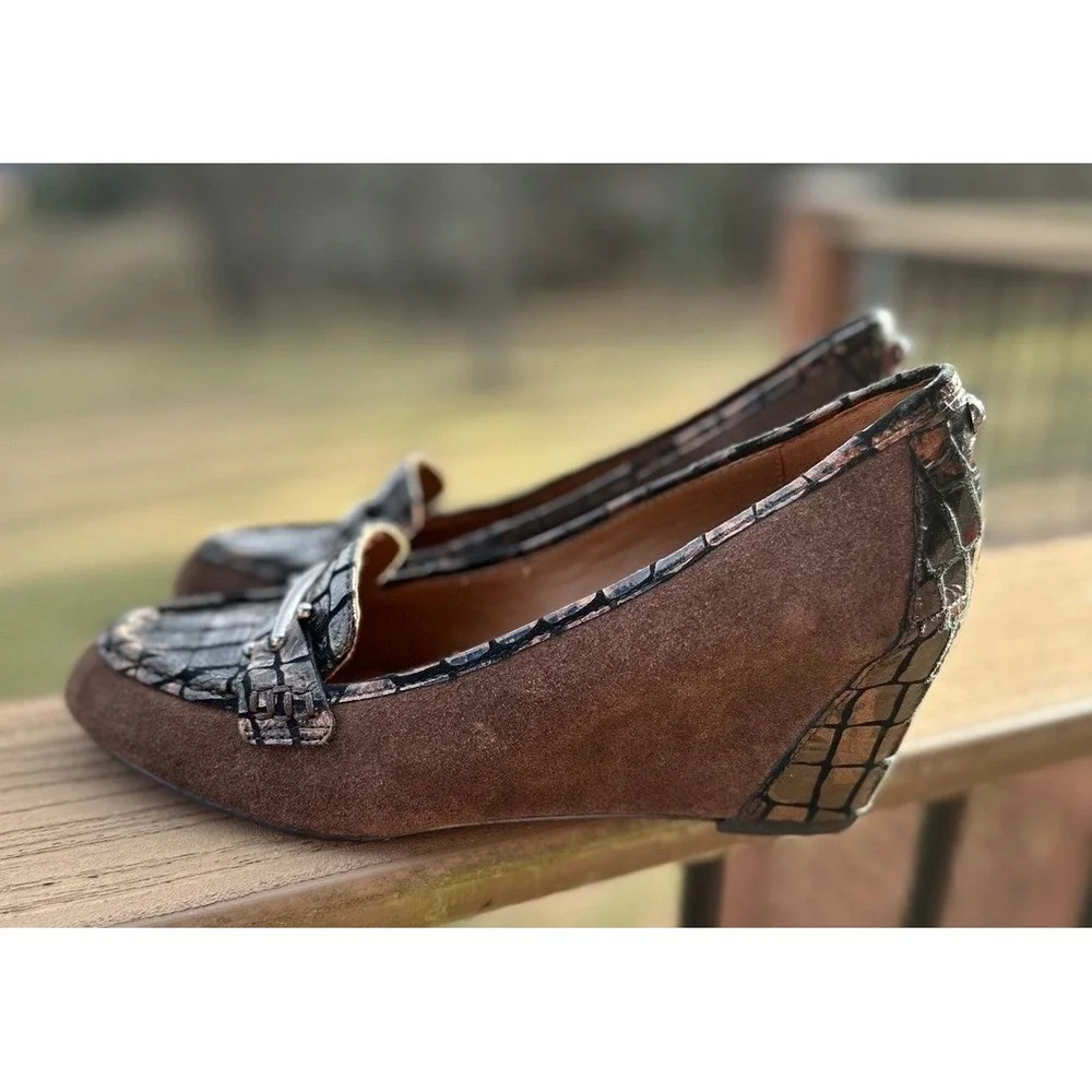 Donald J Pliner Neny Espress Bronze Suede Croc Embossed Wedge Pumps 7.5M